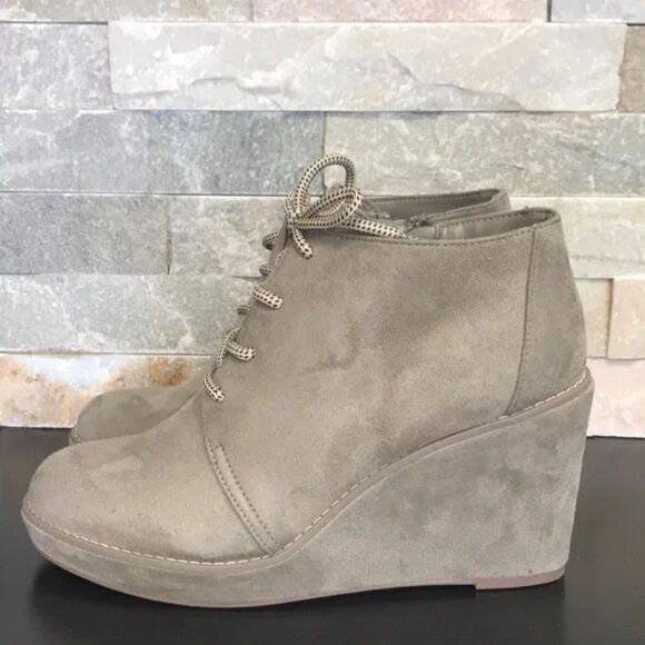 Carlos by Carlos Santana Wills Lace Up Wedge - Picture 2 of 8